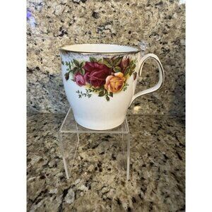 One Royal Albert OLD COUNTRY ROSES 8 oz Flat Smooth Mug - England